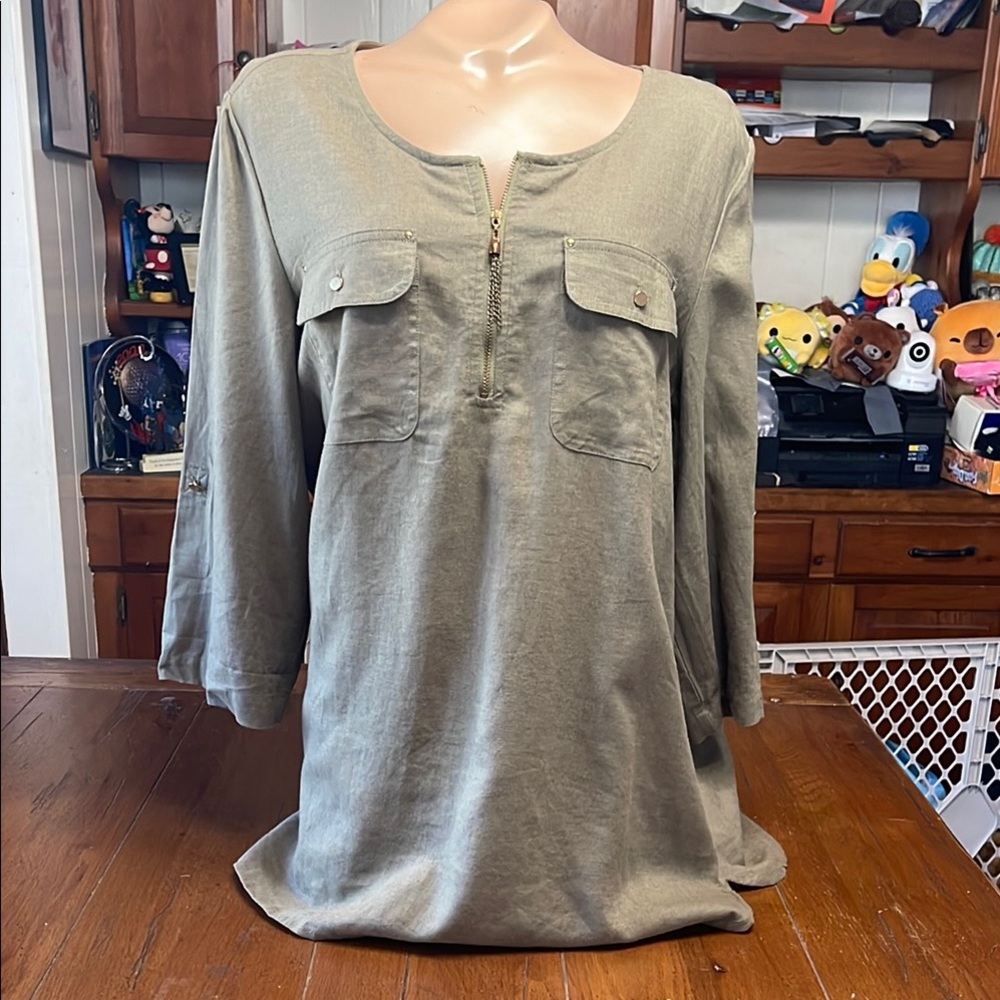 Emily Daniel’s Olive Green 3/4 to full Sleeve and Zip Blouse - Linen blend sz L